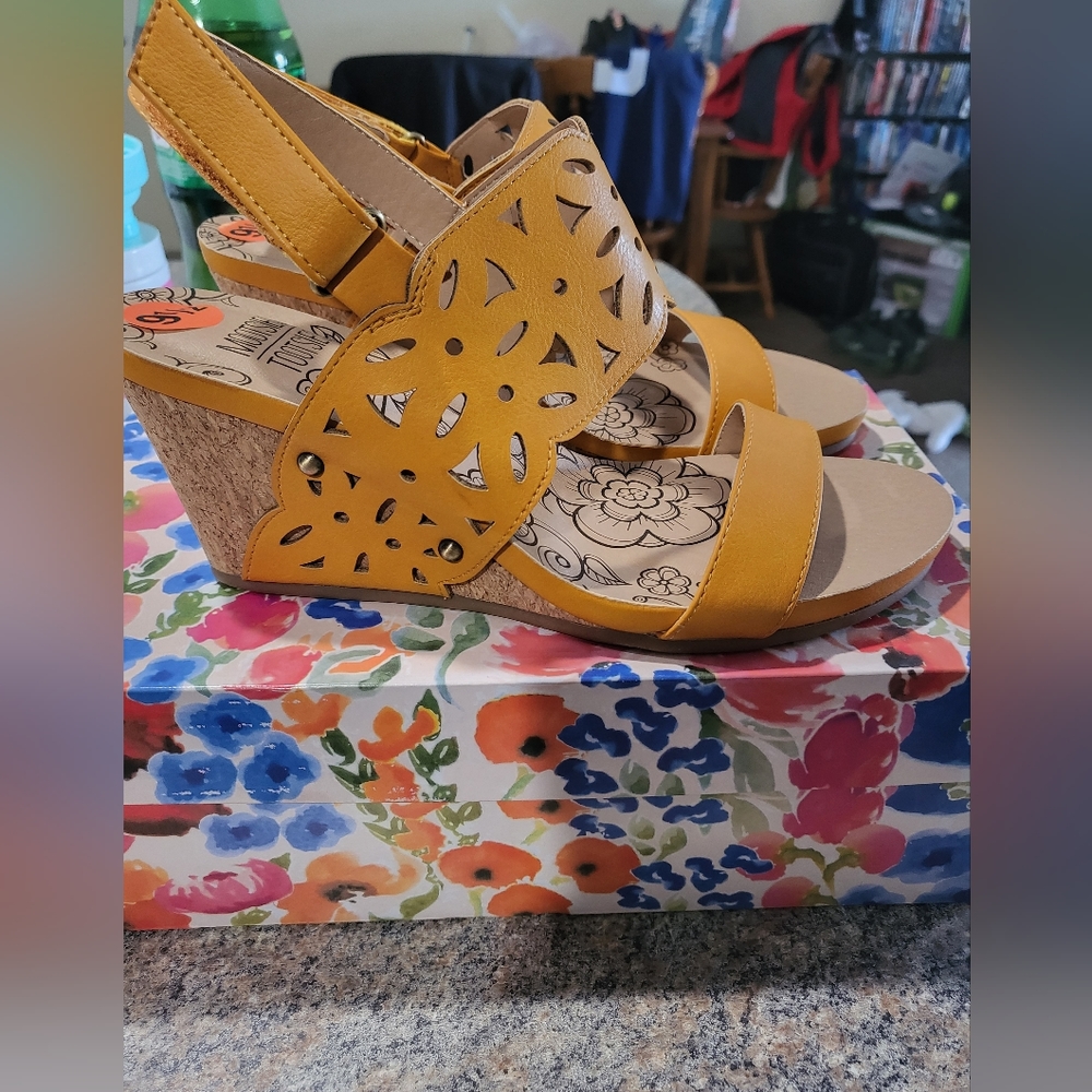 Womens Sandals